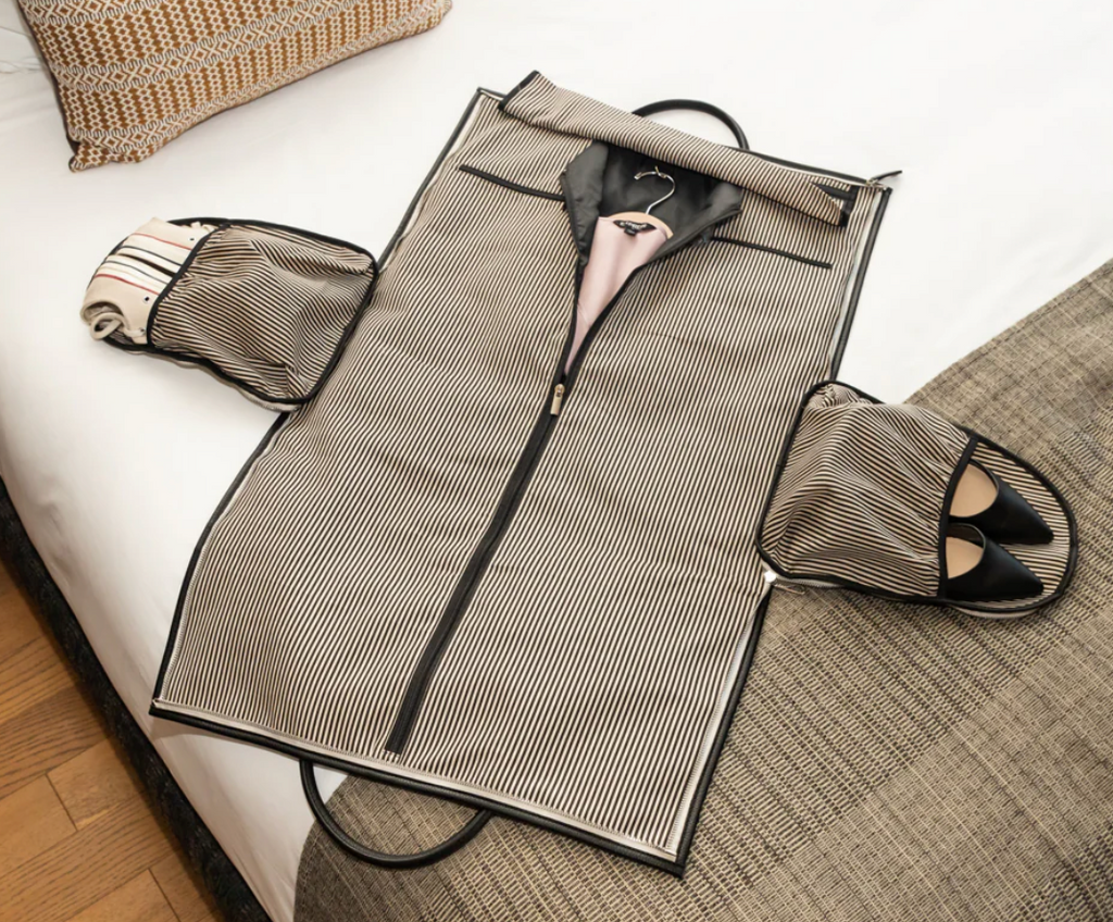 Capri 2 in 1 Garment Bag